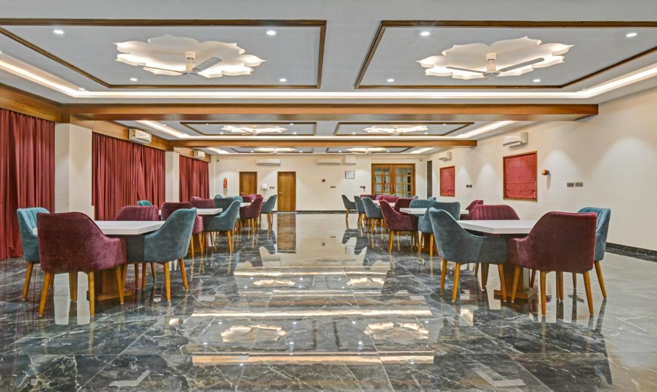 Отель Treebo Z Bhilwara Экстерьер фото