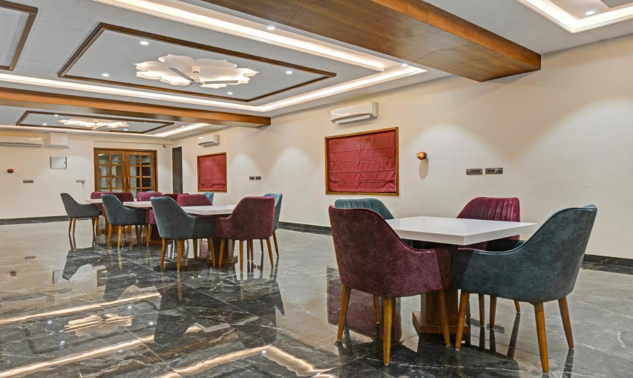 Отель Treebo Z Bhilwara Экстерьер фото